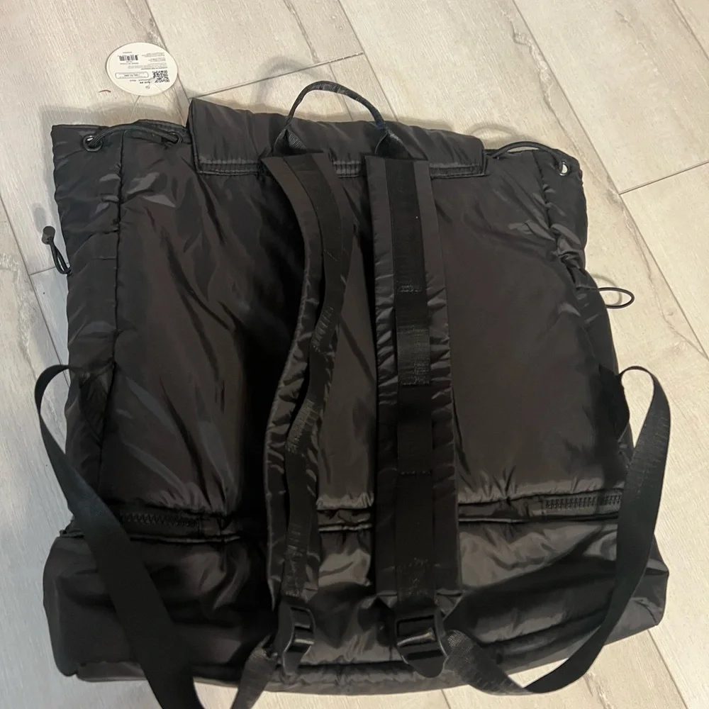 Blogilates Backpack - Picture 2 of 2